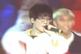 graphic designer hongbaksa 그래픽 디자이너 홍박사