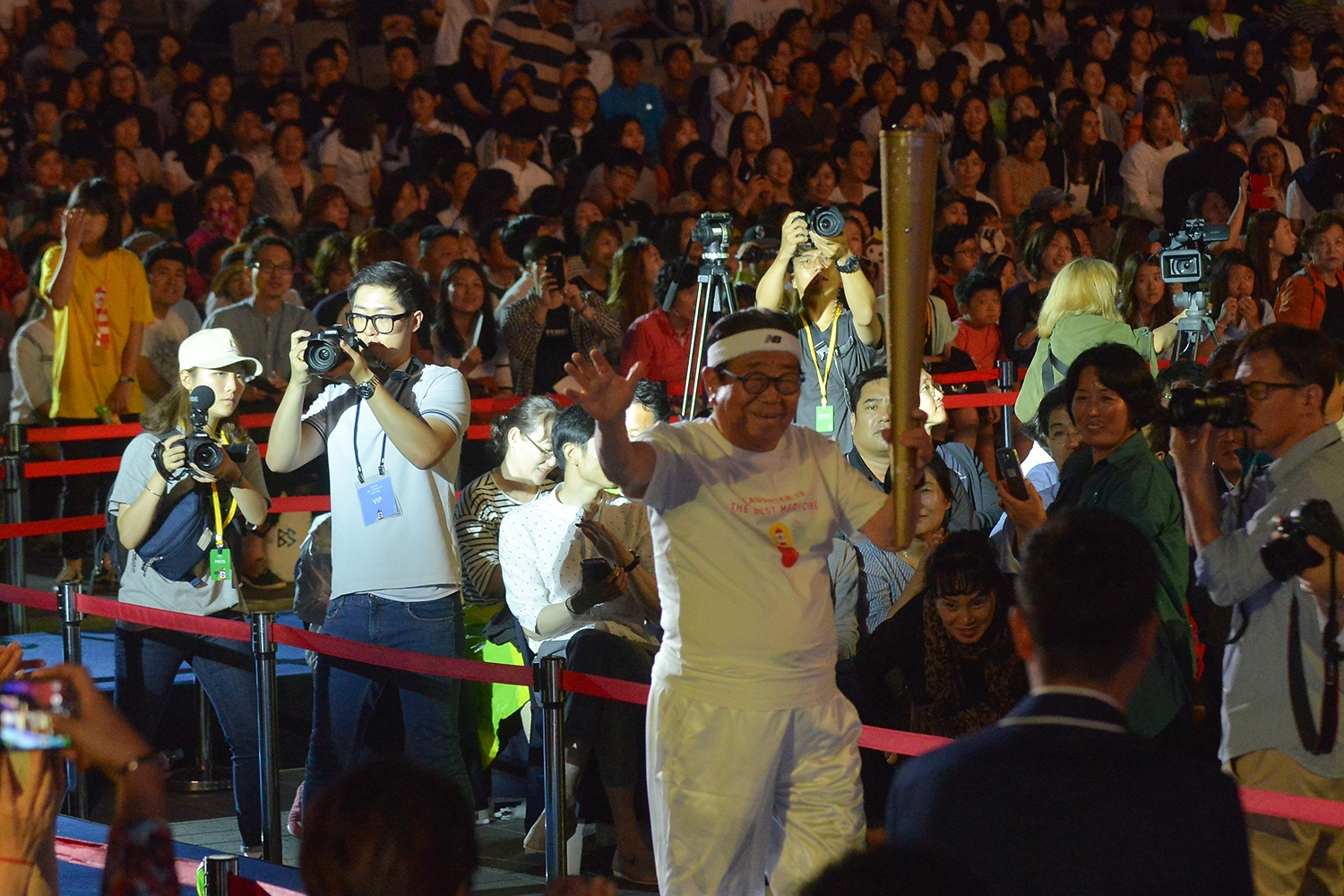 graphic designer hongbaksa 그래픽 디자이너 홍박사