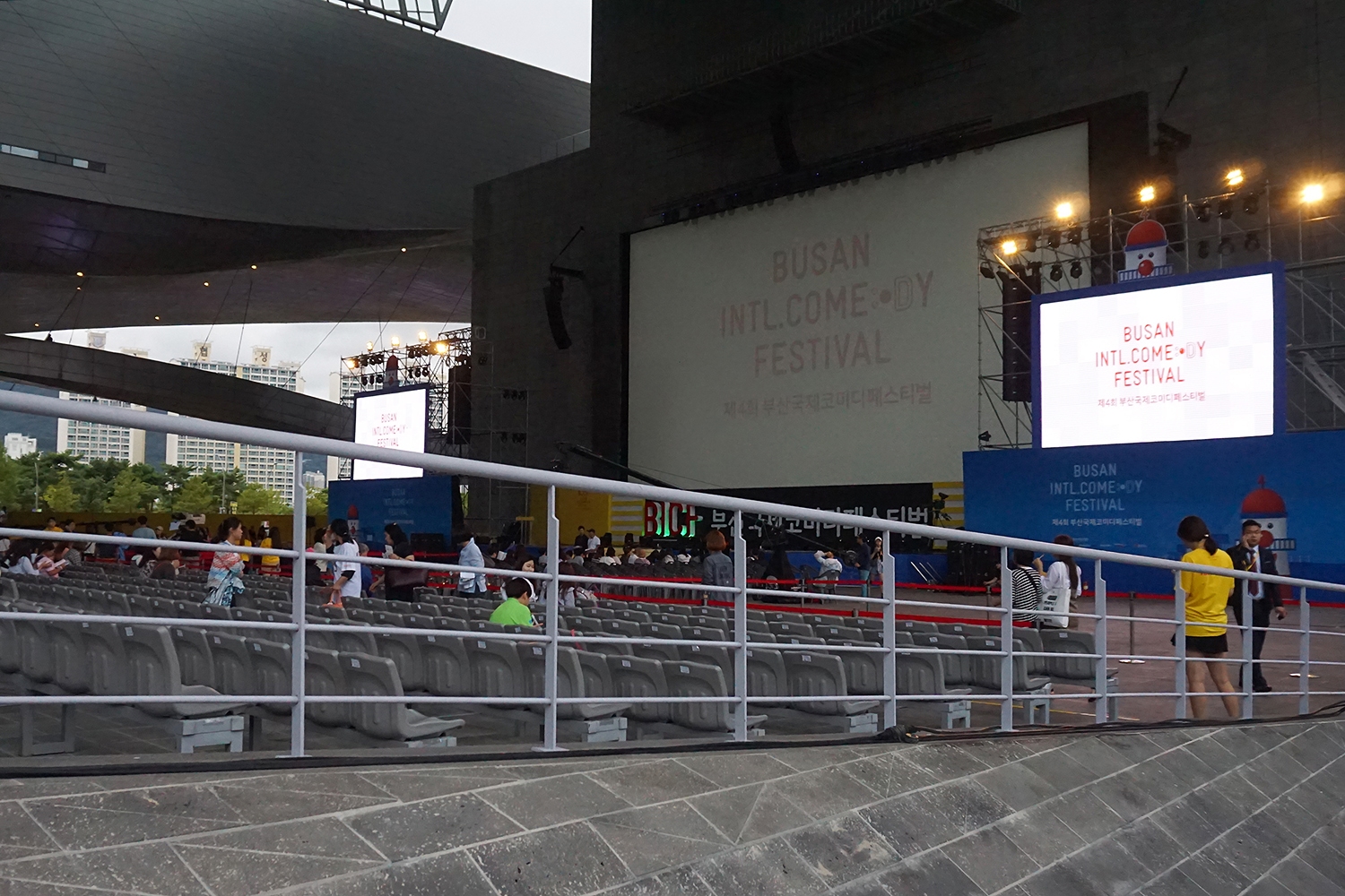 graphic designer hongbaksa 그래픽 디자이너 홍박사