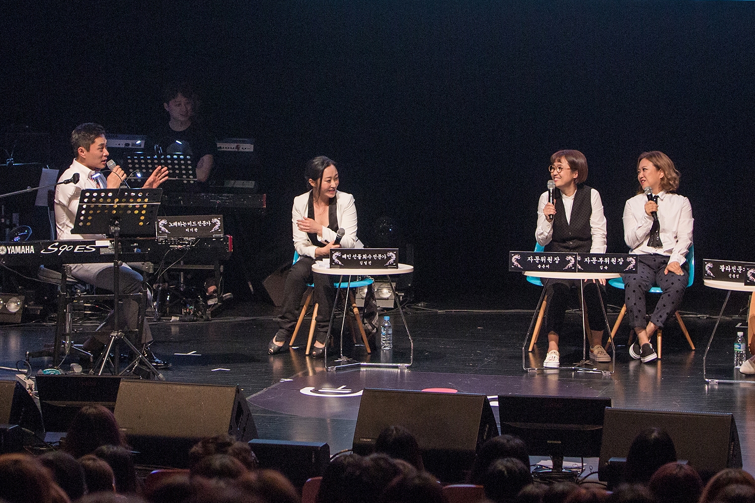 graphic designer hongbaksa 그래픽 디자이너 홍박사