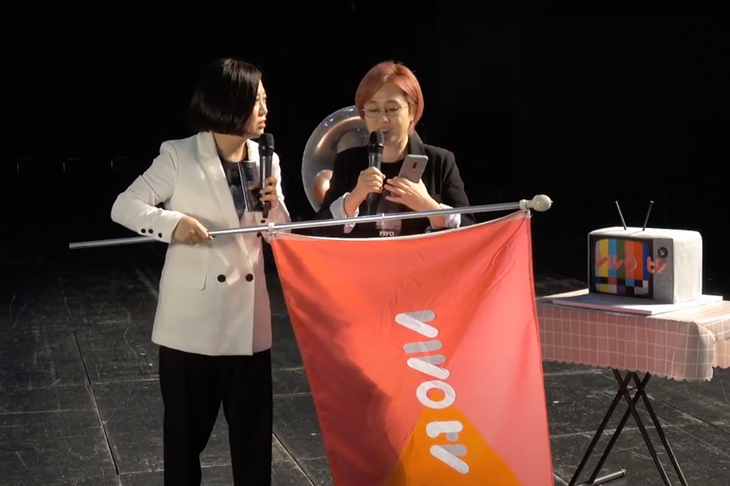 graphic designer hongbaksa 그래픽 디자이너 홍박사