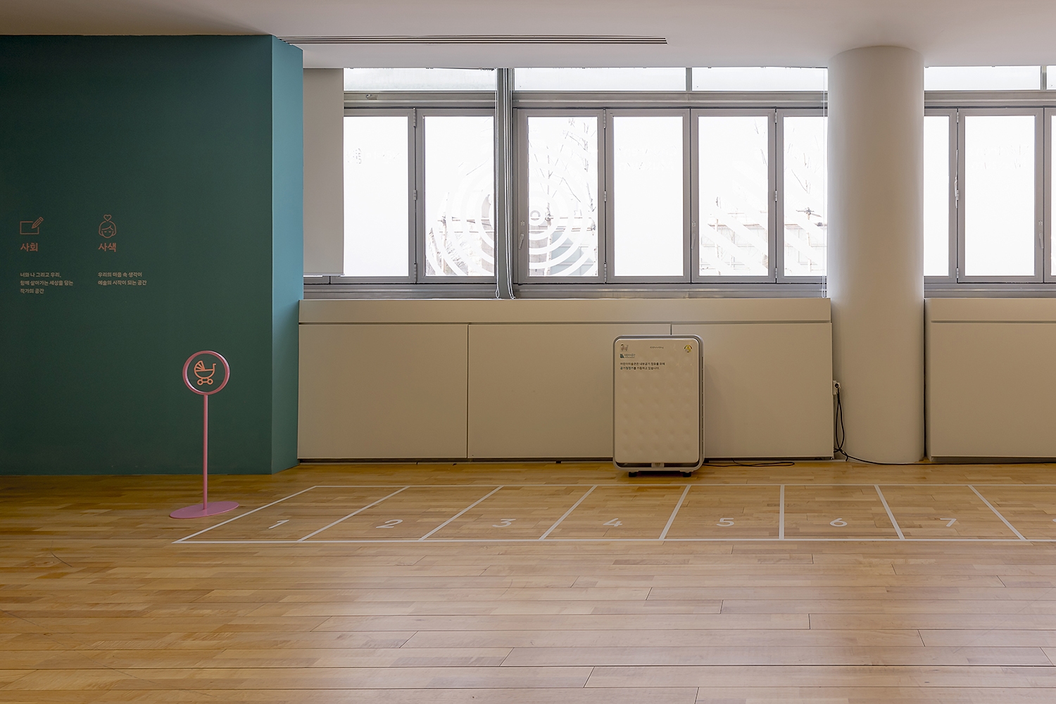 graphic designer hongbaksa 그래픽 디자이너 홍박사