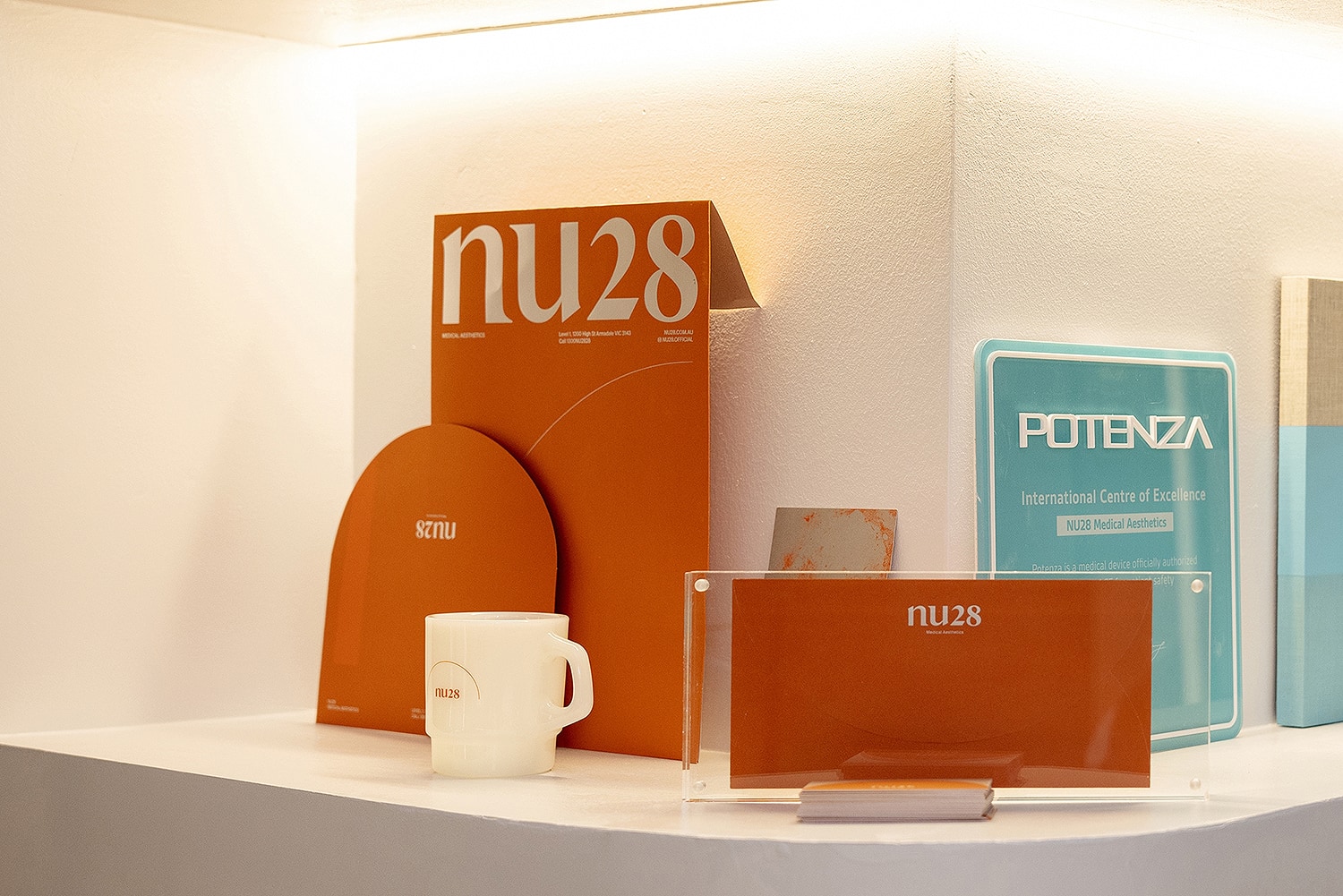 graphic designer hongbaksa 그래픽 디자이너 홍박사